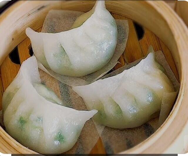 Shrimp & Chive Dumpling 鲜虾韭菜饺子 (L)