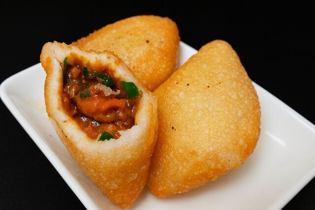 Crispy Minced Pork Dumpling 家乡咸水角 (M)